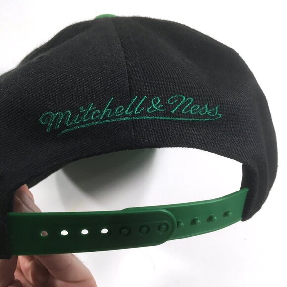Boston Celtics Snapback Hat Mitchell & Ness Side Core 2.0 Black Green Polyester - Picture 8 of 9